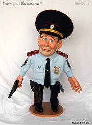 Интерьерная коллекционная кукла полицейский 
